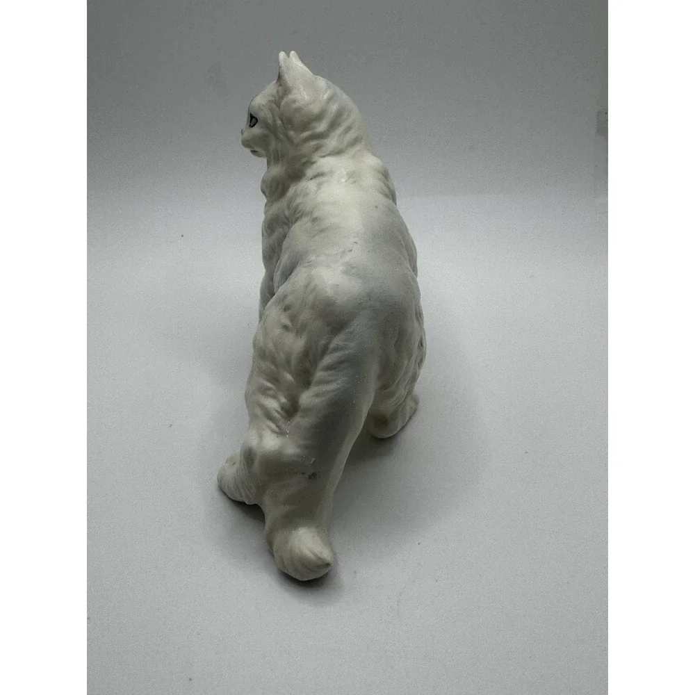 Vintage White Persian Cat figurine Blue eyes